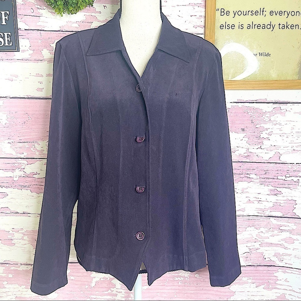 REQUIREMENTS Women’s Purple Button Up Blazer Large